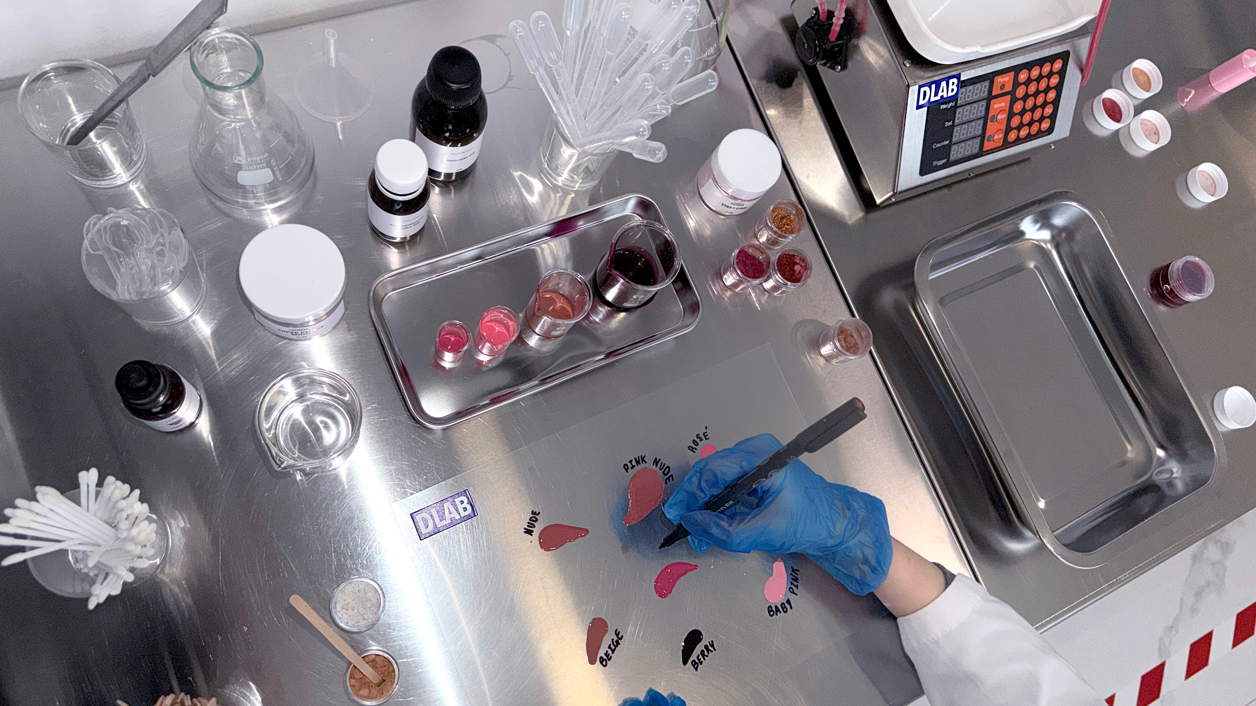 Launch Your Cosmetic Brand with Expert Manufacturing Support