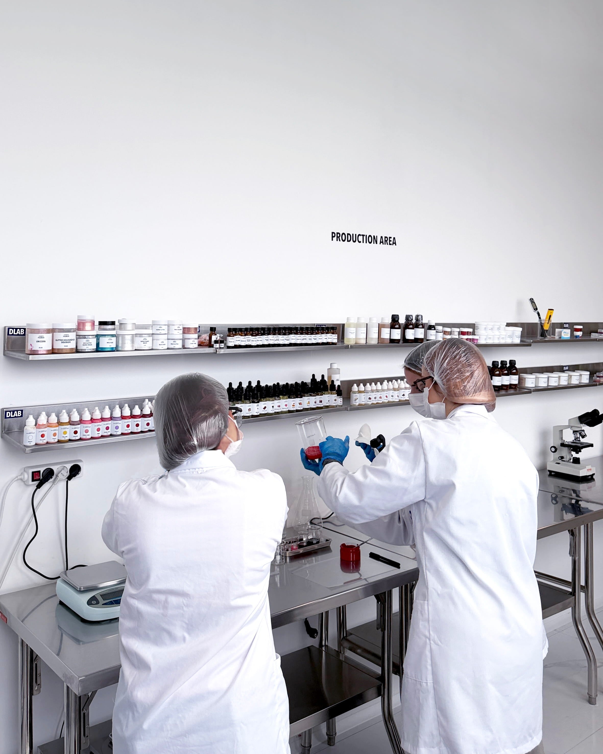 Best Lip Gloss Manufacturers in Europe