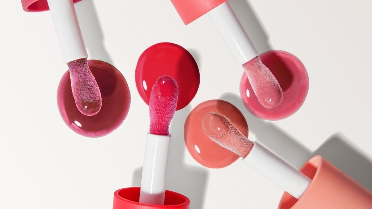 European private label lip gloss manufacturer DLAB Custom Cosmetics